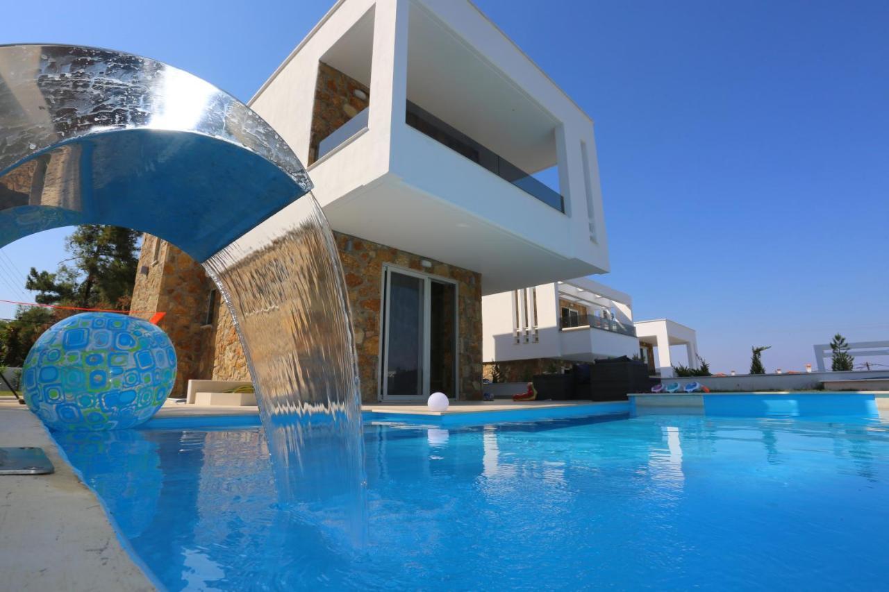 Villa Douglas - Private Pool, Bbq, 4Bdrms, View Pefkochori Exteriér fotografie